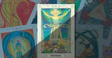 Semnificația cărții „Preoteasă” a pachetului „Aleister Crowley Tarot of Thoth” din spatele cărții „Tarot-Mirror of the Soul” de Gerda Ziegler Marea Preoteasă a Tarotului - semnificații în cărți